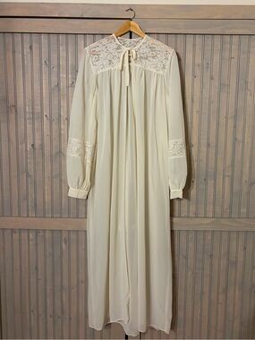 Ivory Hand Made Crepe Dressing Gown
